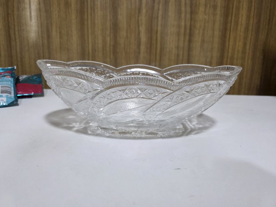 Срочно продаю хрустальные вазочки