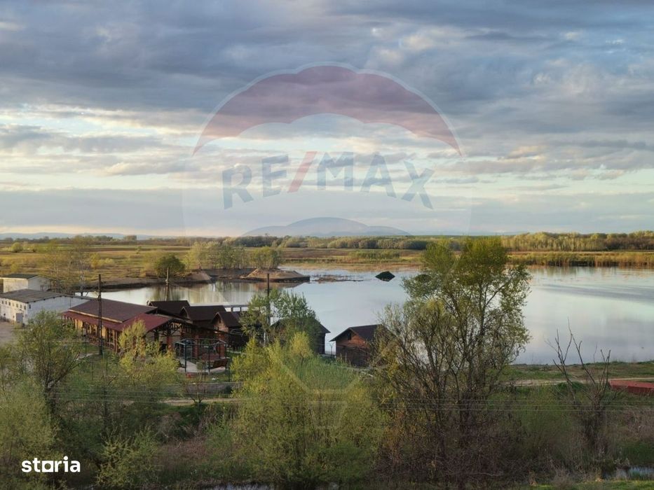 Fermă Piscicolă și teren de 339ha Gruia / Drumul 56C