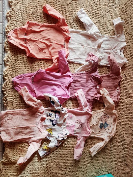 Продавам бодита за момиче