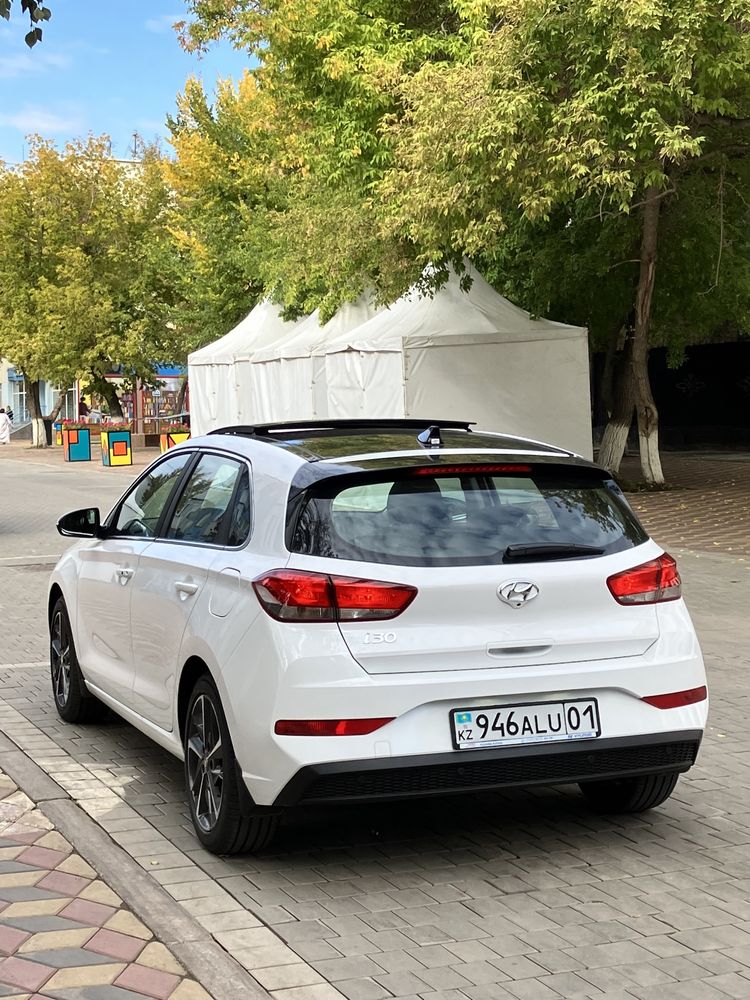 Hyundai i30 белый жемчуг