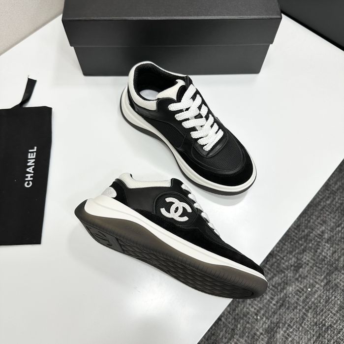 Adidasi Chanel, tip Premium