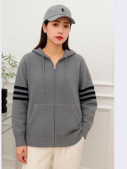 Женская трикотажная кофта