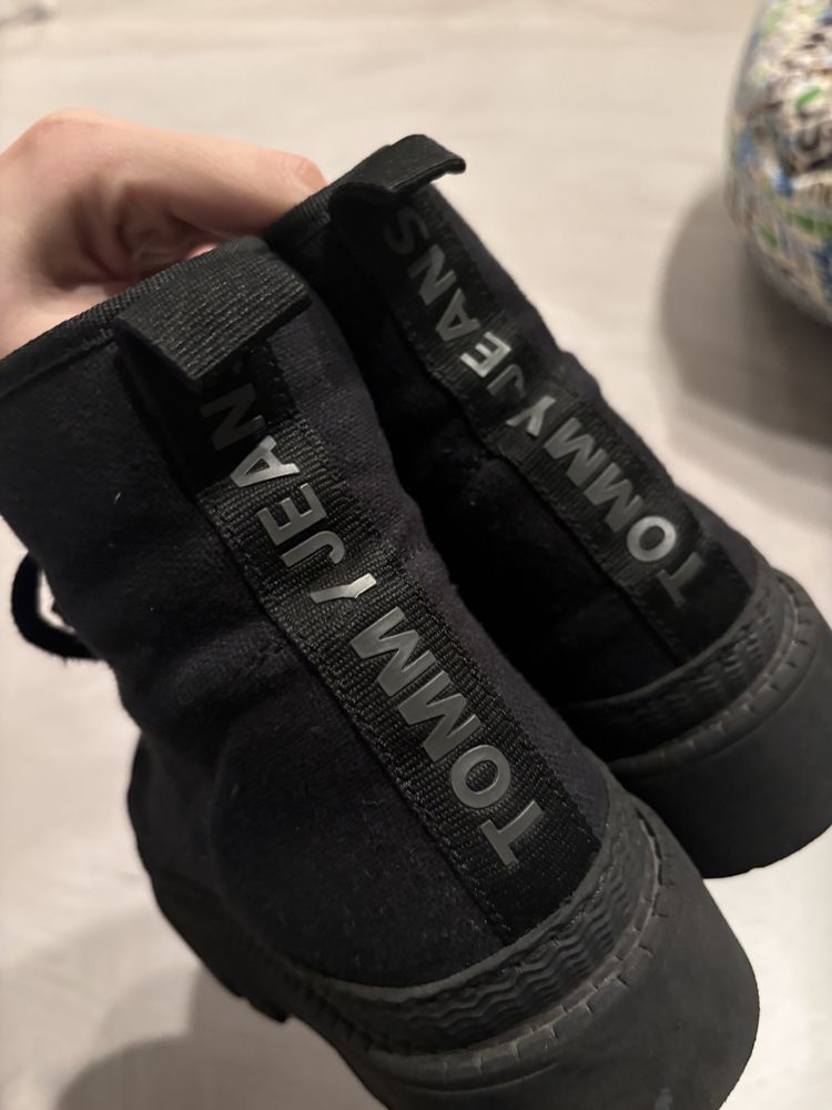 Боти на tommy jeans