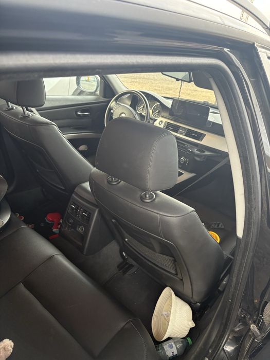 BMW Seria 3 Touring E91 LCI 318i • 2009 • Benzină