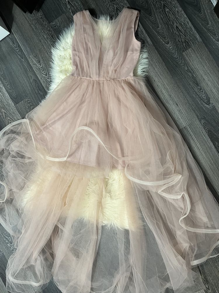 Rochie de ocazie din Tul lunga in spate scurta in fata, roz pudra