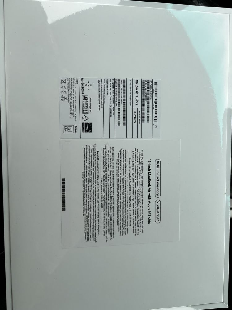 MacBook Air M2 13.6 256 gb