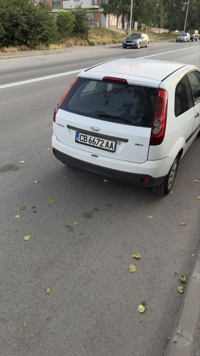 Ford Fiesta 1.4 TDI 68 коня 2007 ЗИМНИ+ЛЕТНИ ГУМИ ПОДАРЪК