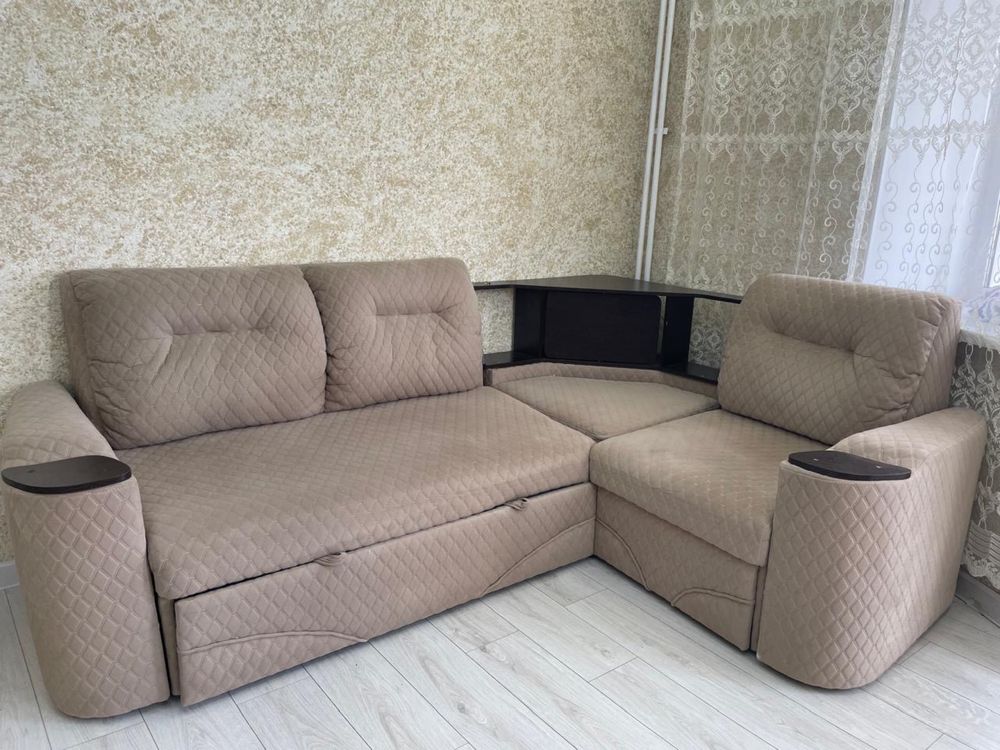 Продам диван в хорошем состоянии