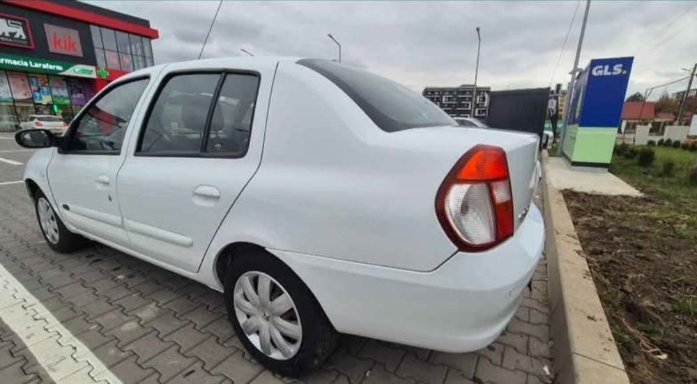 Renault symbol 2006
