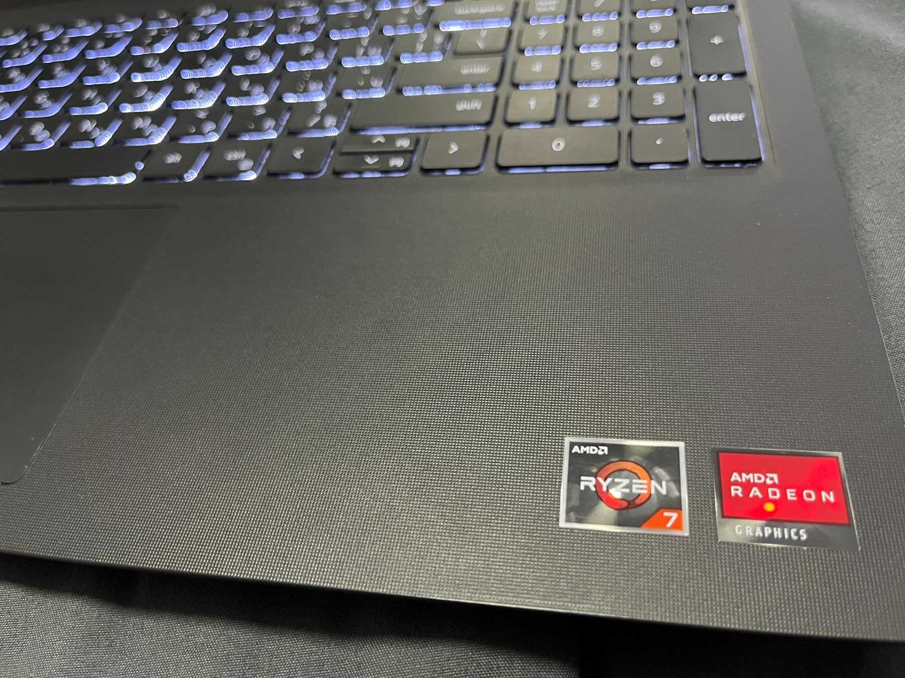 Лаптоп Dell Vostro 3515, AMD Ryzen™ 7 3700U, RAM 8GB, 512GB SSD