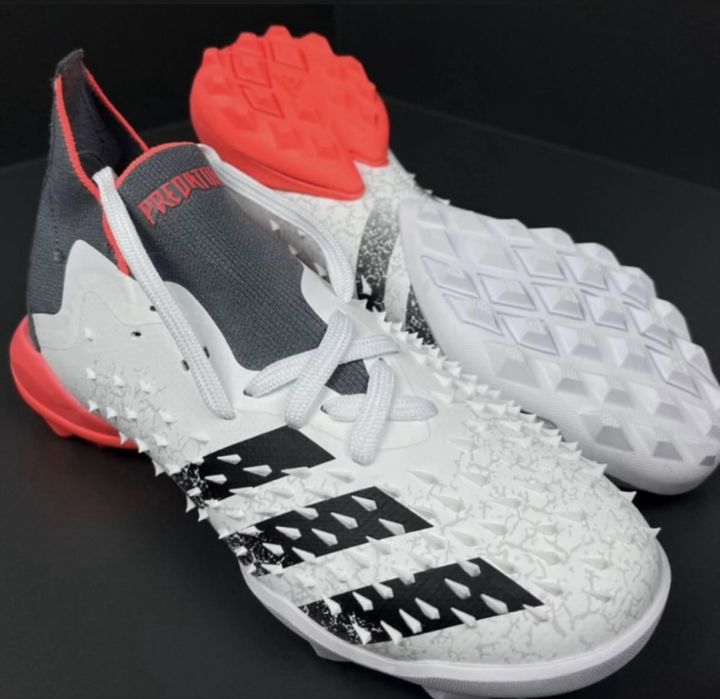 Сороконожки, футзалки,миники,бутсы.предатор,predator