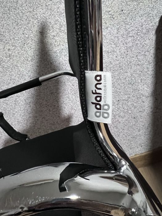 продаётся офисное кресло