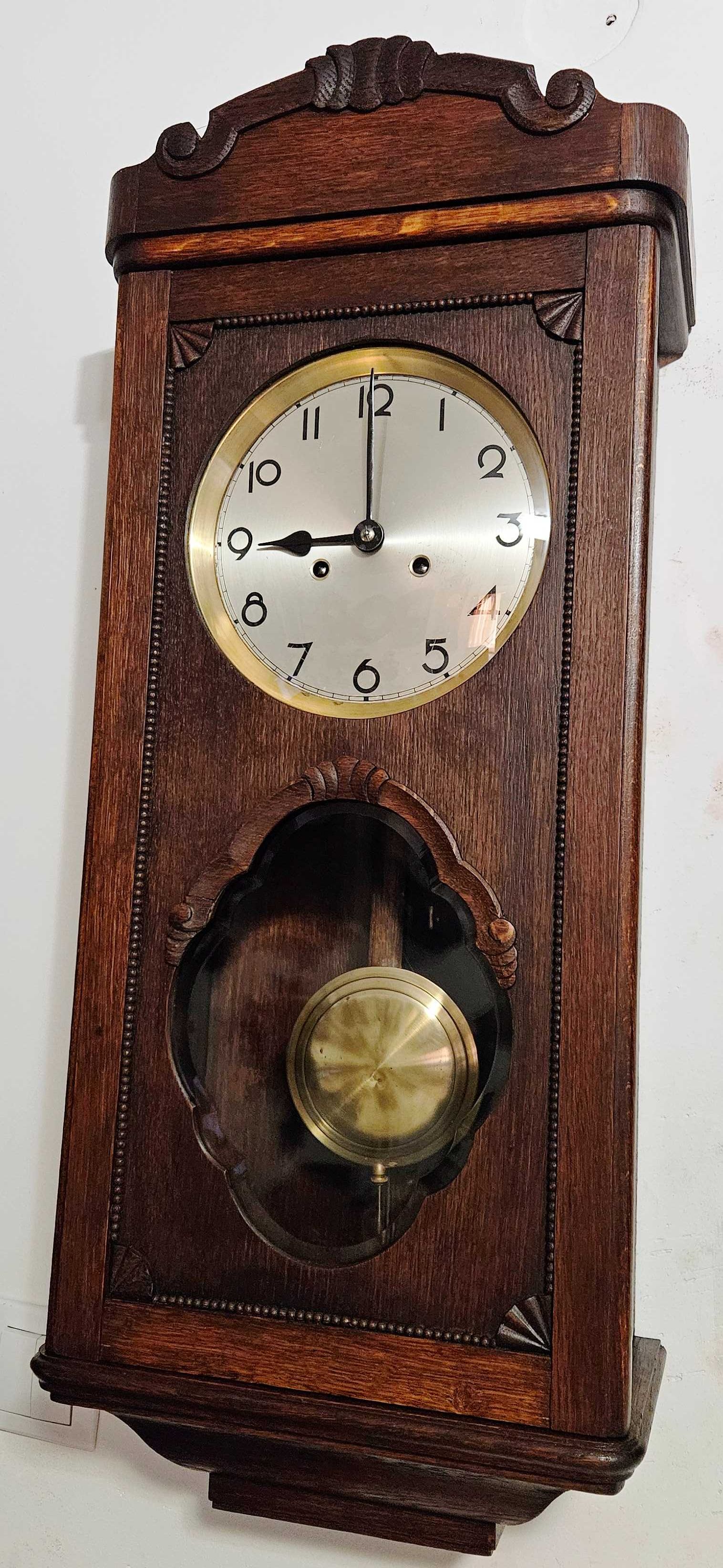Ceas de perete cu pendula Kienzle