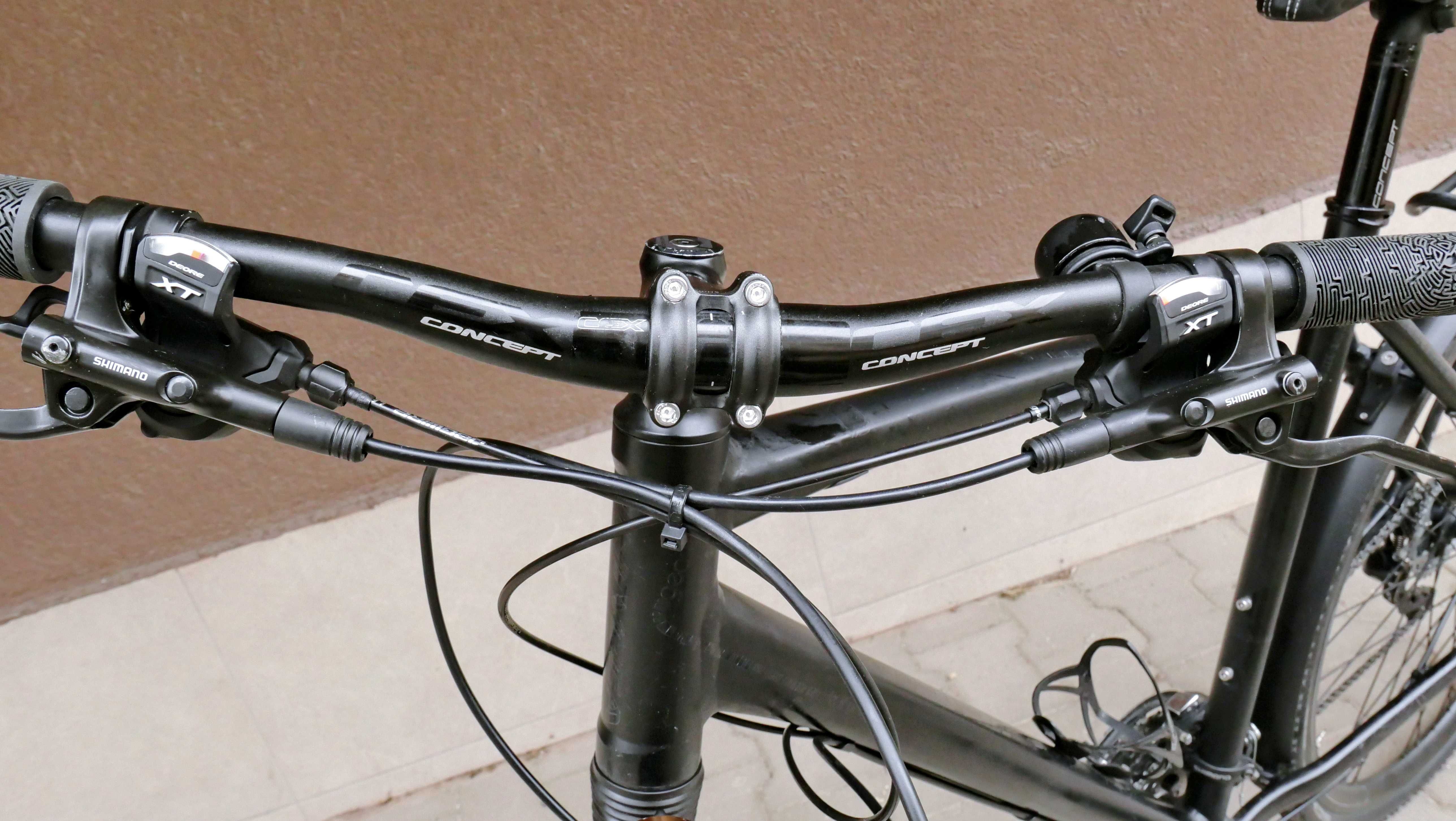 Univega Geo 8, 28 L, Center Shock 9 мм. ход, 3x10 Deore XT