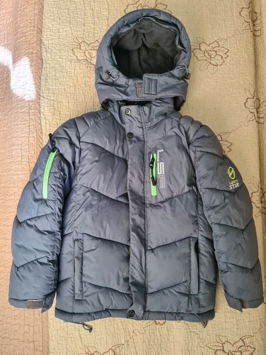 Зимняя куртка на мальчика