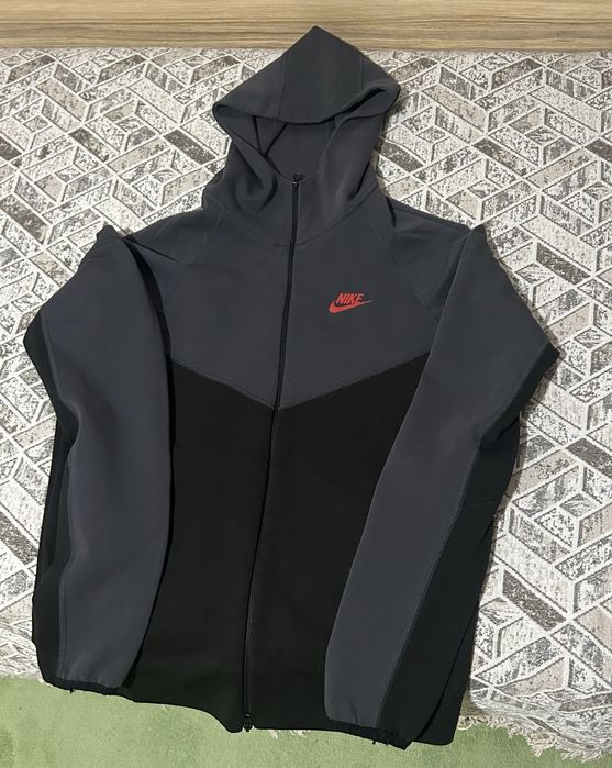 Nike tech горнище