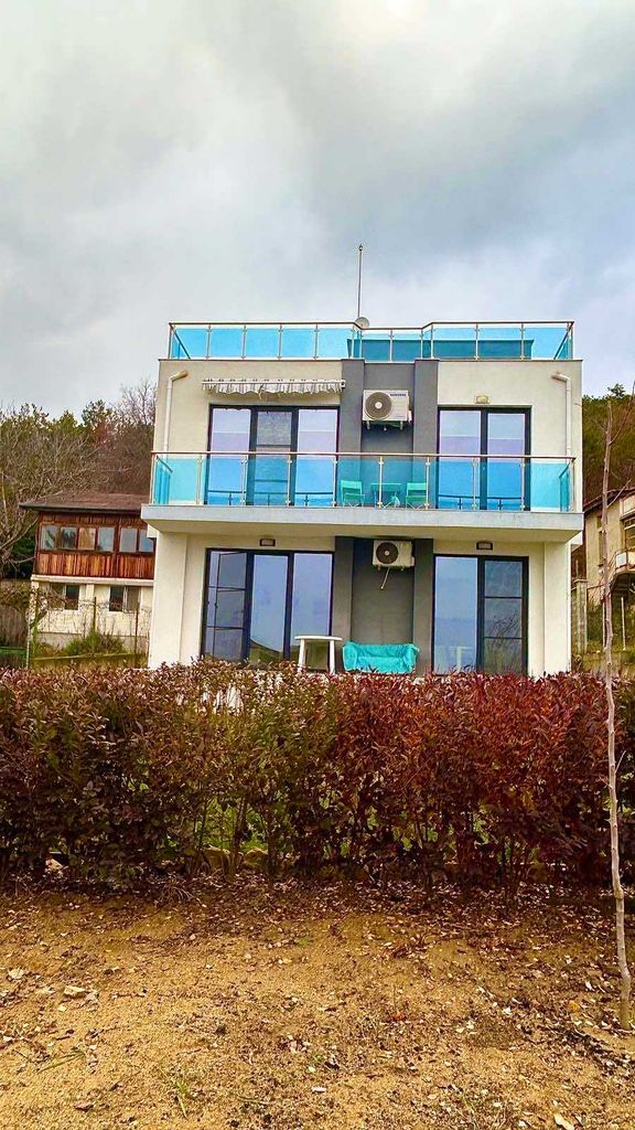 Дава се под наем Къща в Варна, Виница - 100 кв.м за 800 € - Снимка #12