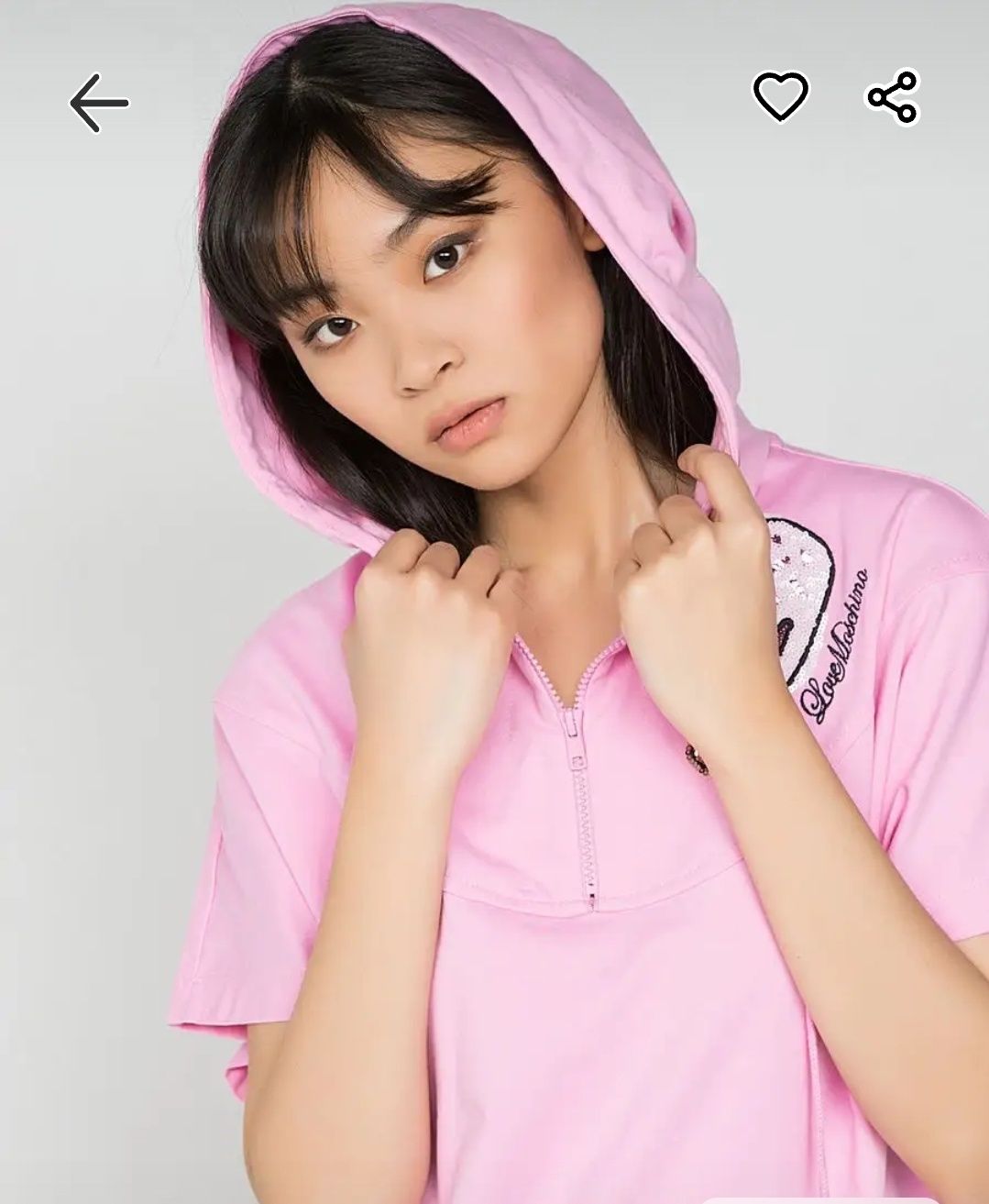 Нова рокля на Love Moschino
