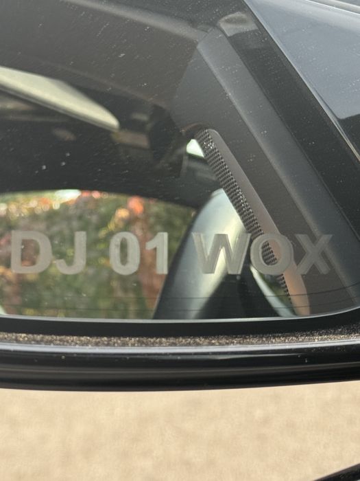 Inscripționez-Sablez  oglinzi  auto