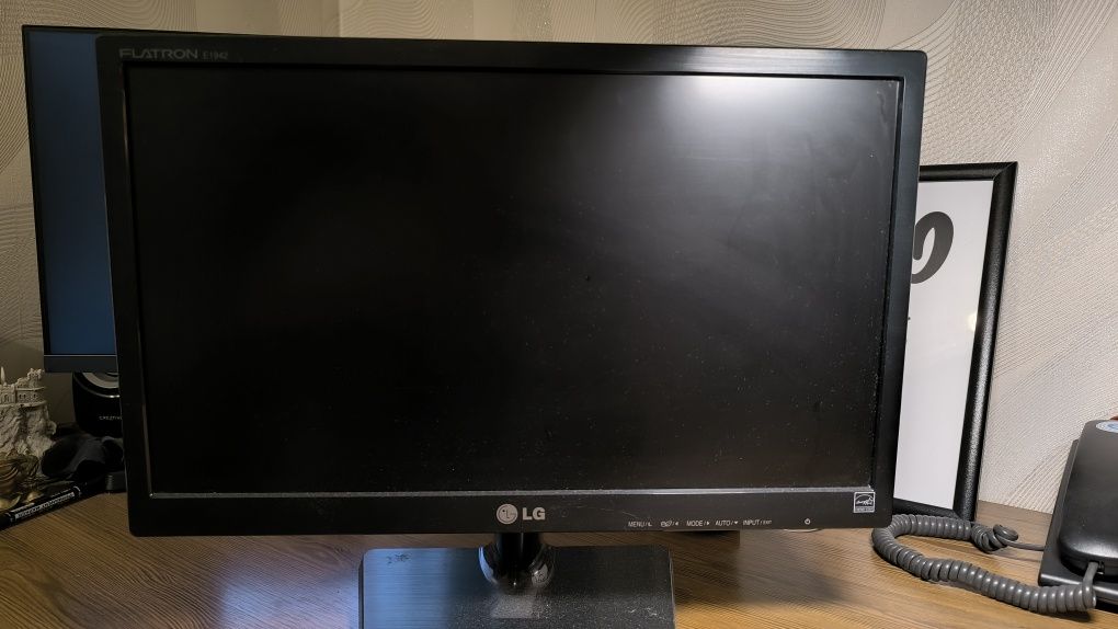 Монитор LG Flatron E1942C