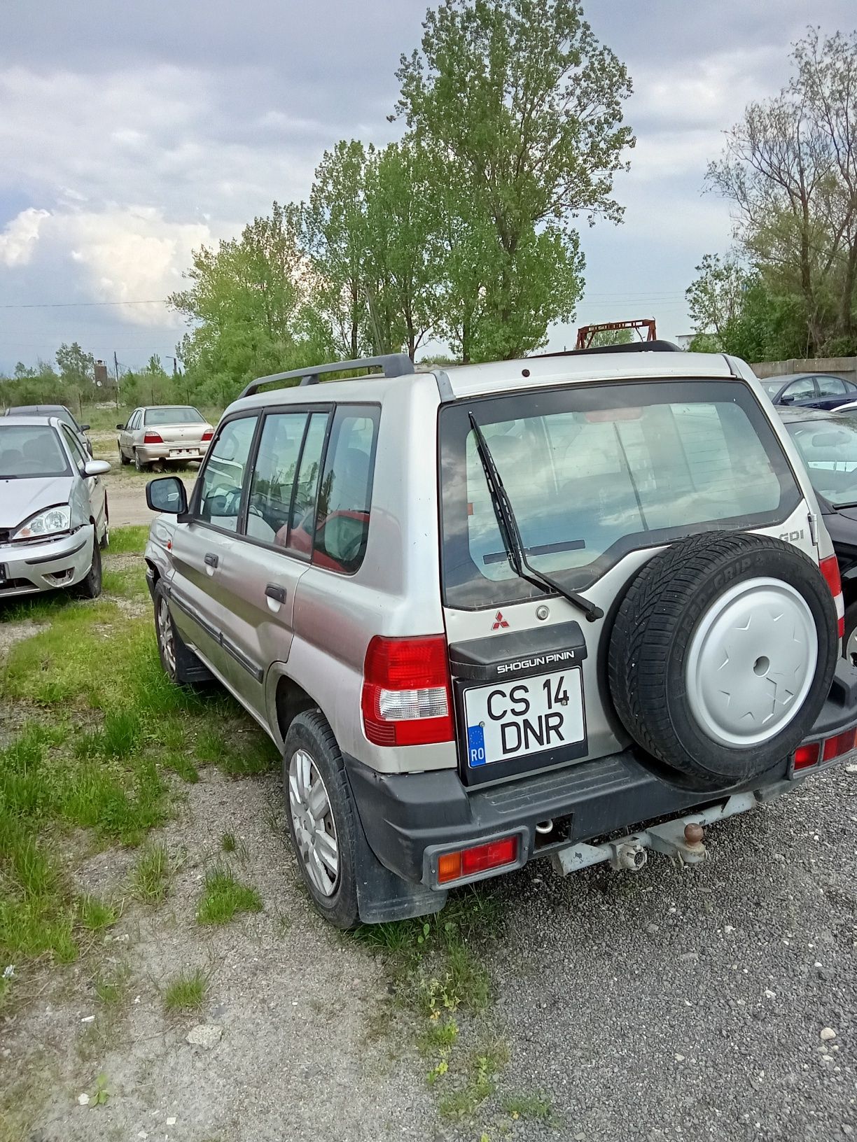 Jeep pajero pinini