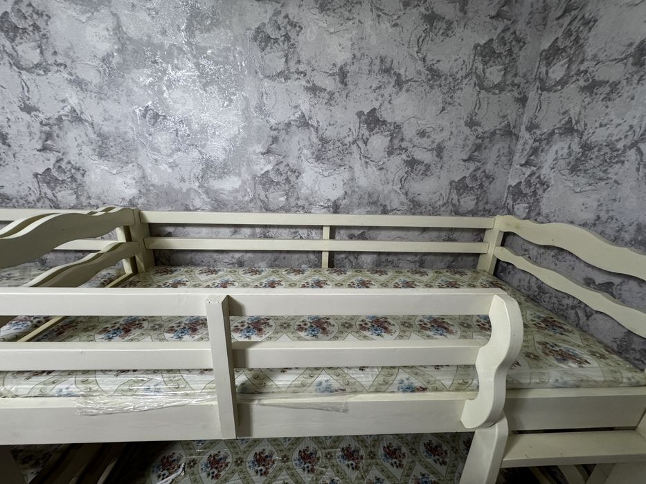 Детский двух этажная кровать