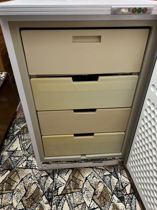 Lada frigorifica artic cu 4 sertare