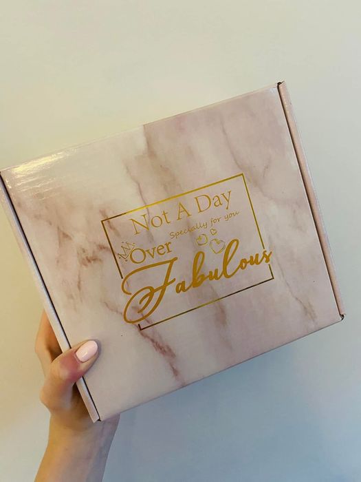 Розова подаръчна кутия