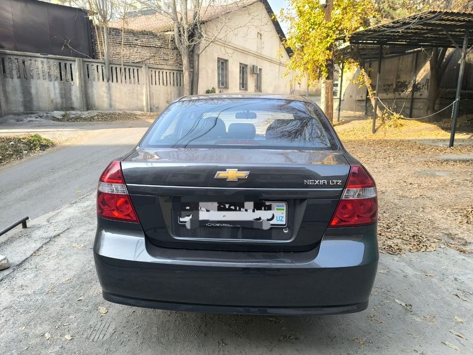 Продаётся своя Нексия 3 автомат