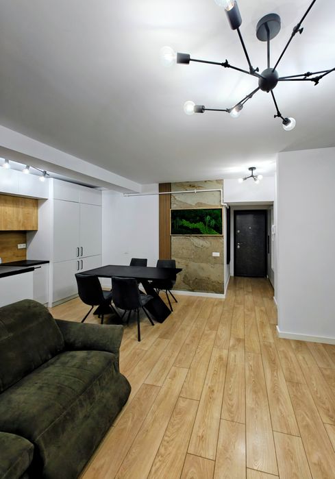 Particular, Ap 3 dormitoare + living, 110 mp.Bloc nou, parcare