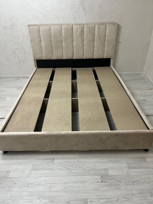 Кровать двуспальная