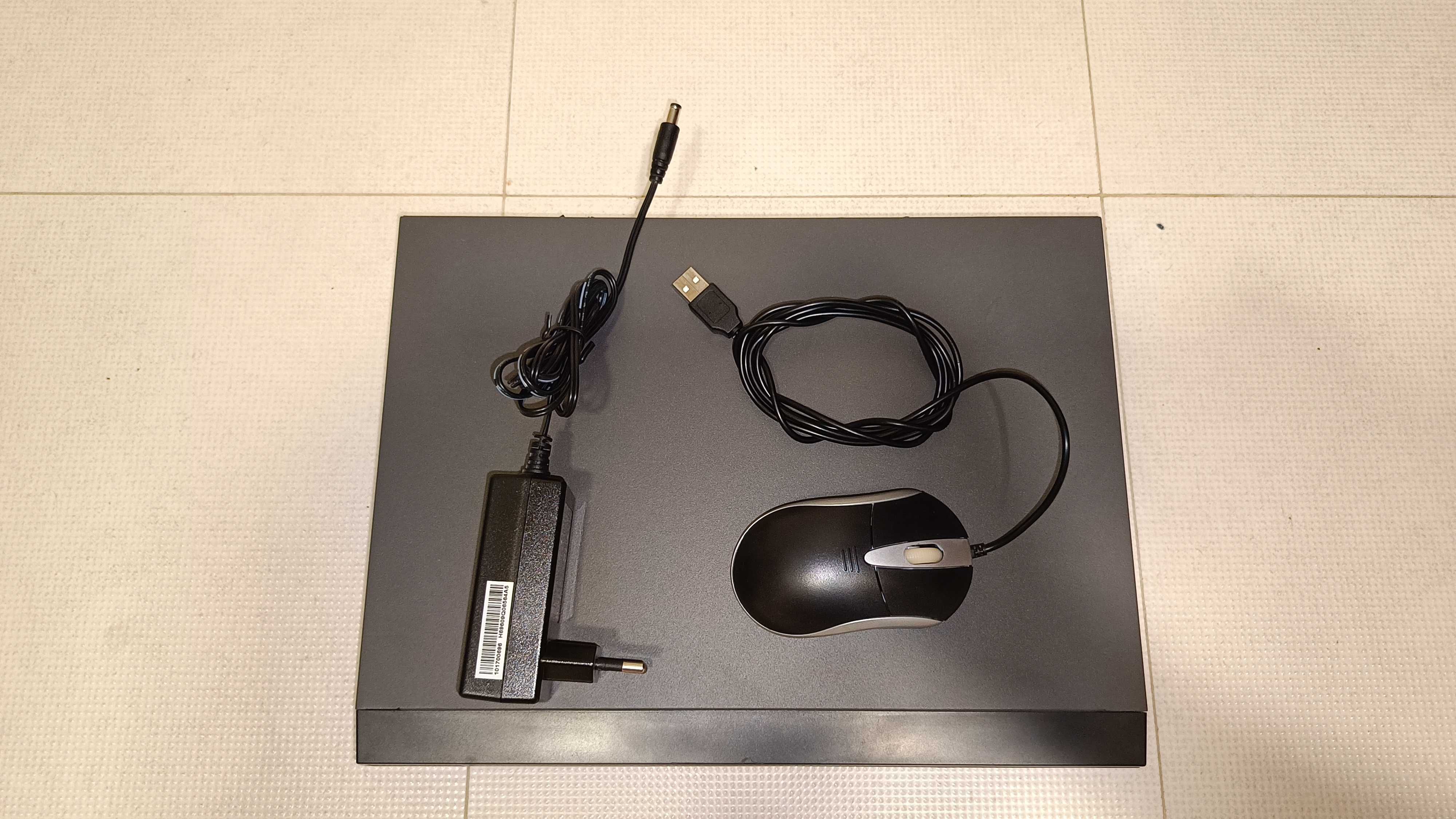 Hikvision DS-7604NI-K1(B) NVR Регистратор 4 канала