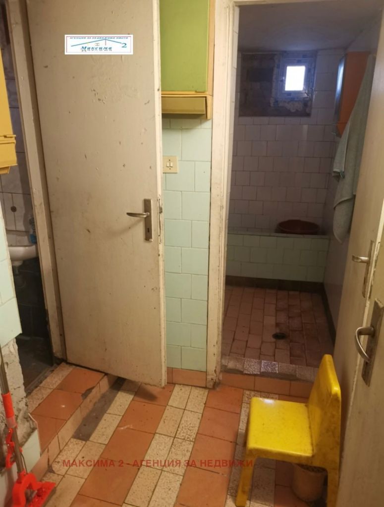 Продава се Къща в с. Обнова, Област Плевен - 1600 кв.м за 14 €/кв.м - Снимка #12