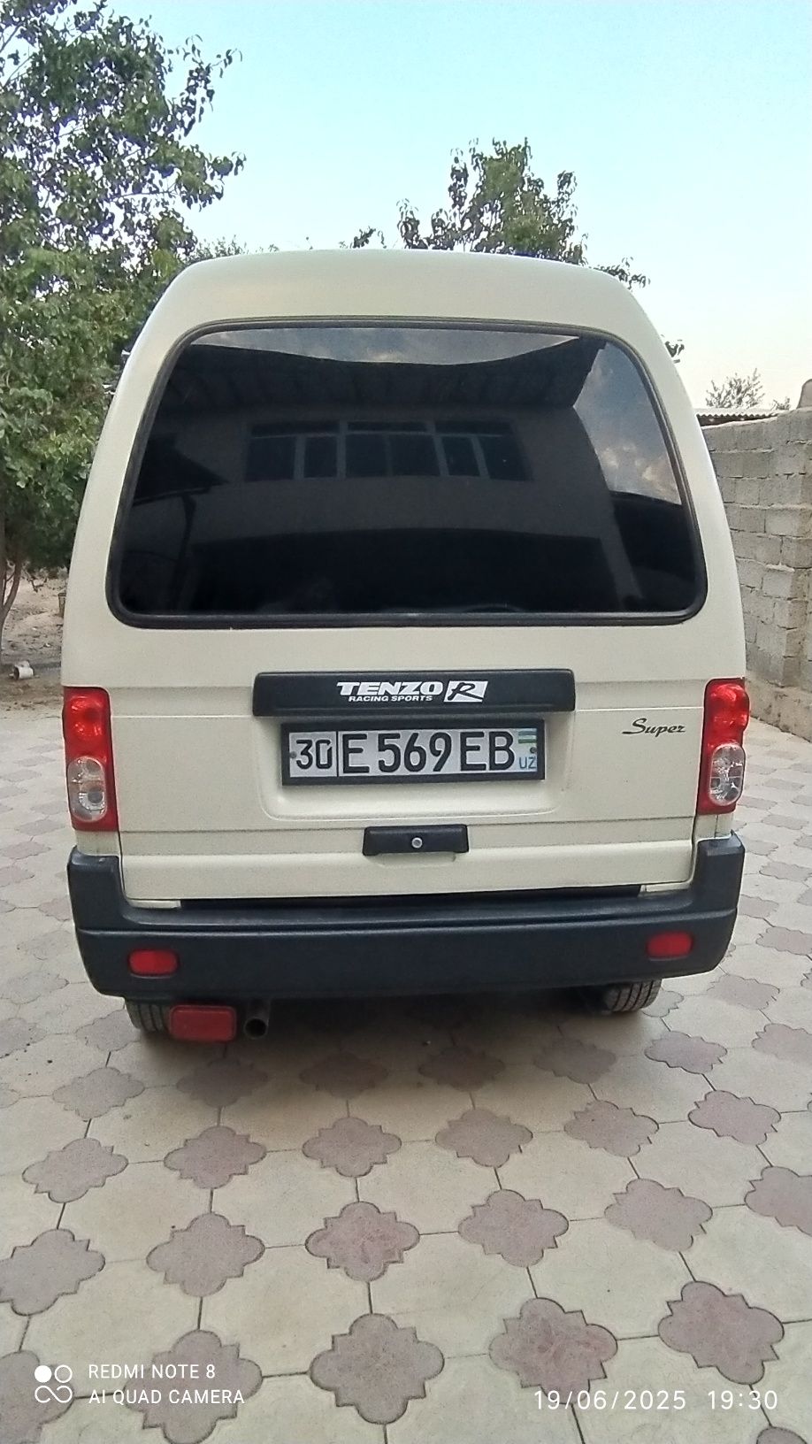Damas (2006 yil, oq rangli, ideal holatdagi)