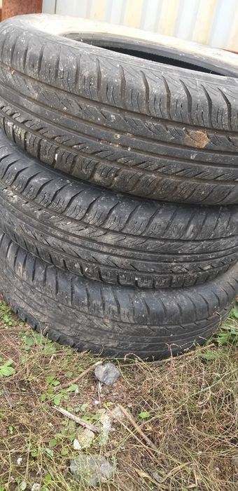 Продам покрышки летние в хорошем состоянии r13  3 штуки