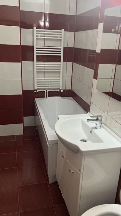 PROPRIETAR  inchiriez  apartament. cu o camera , zona MAL