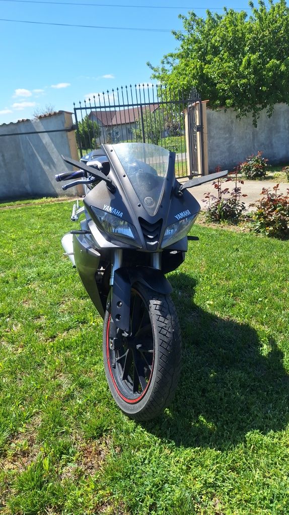 Vând yamaha yzf R125 gen 2