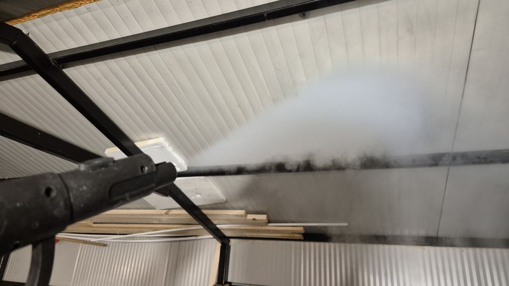 Aparat de curatat cu aburi