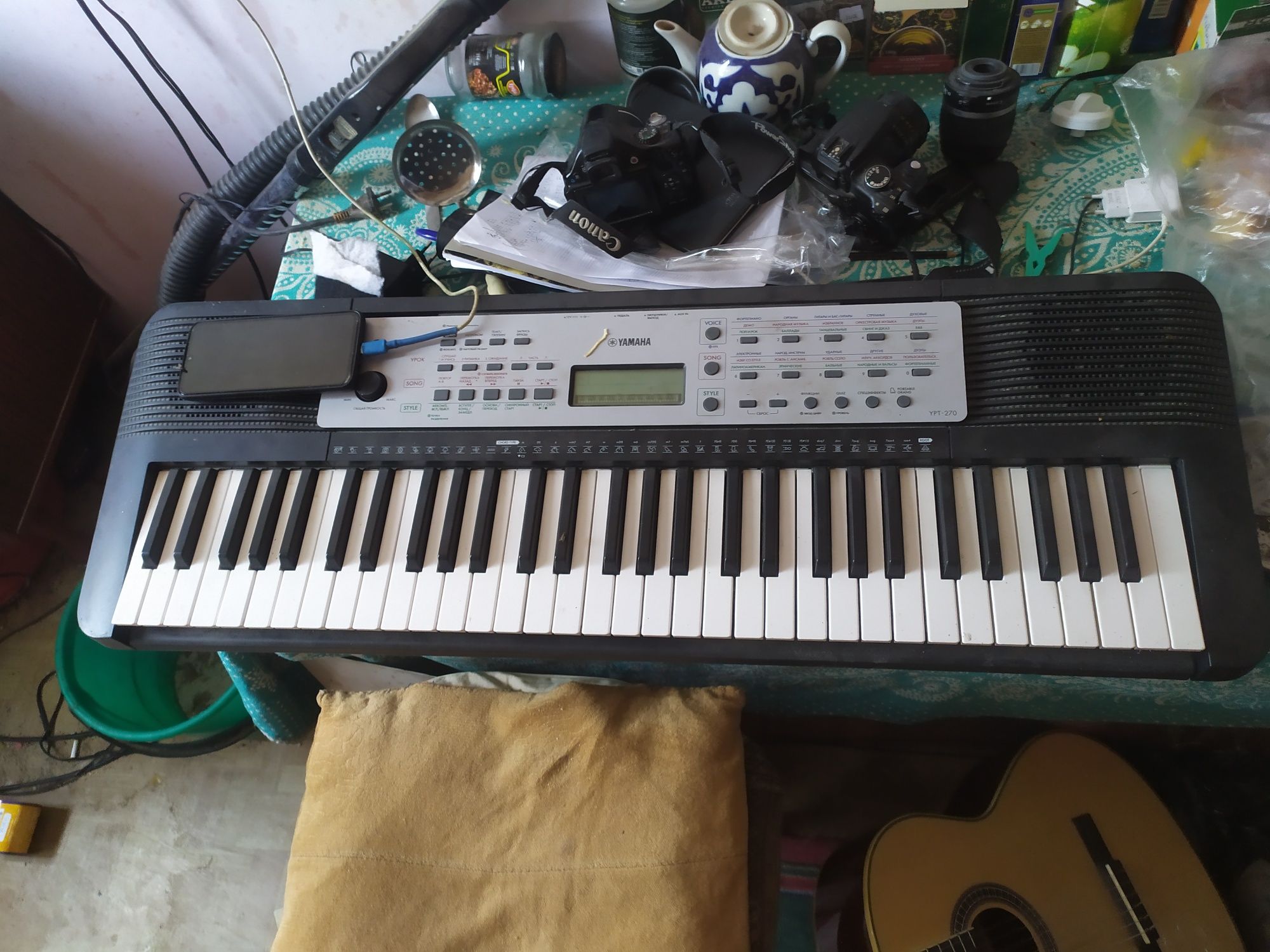 Продам синтезатор Yamaha YPT-270