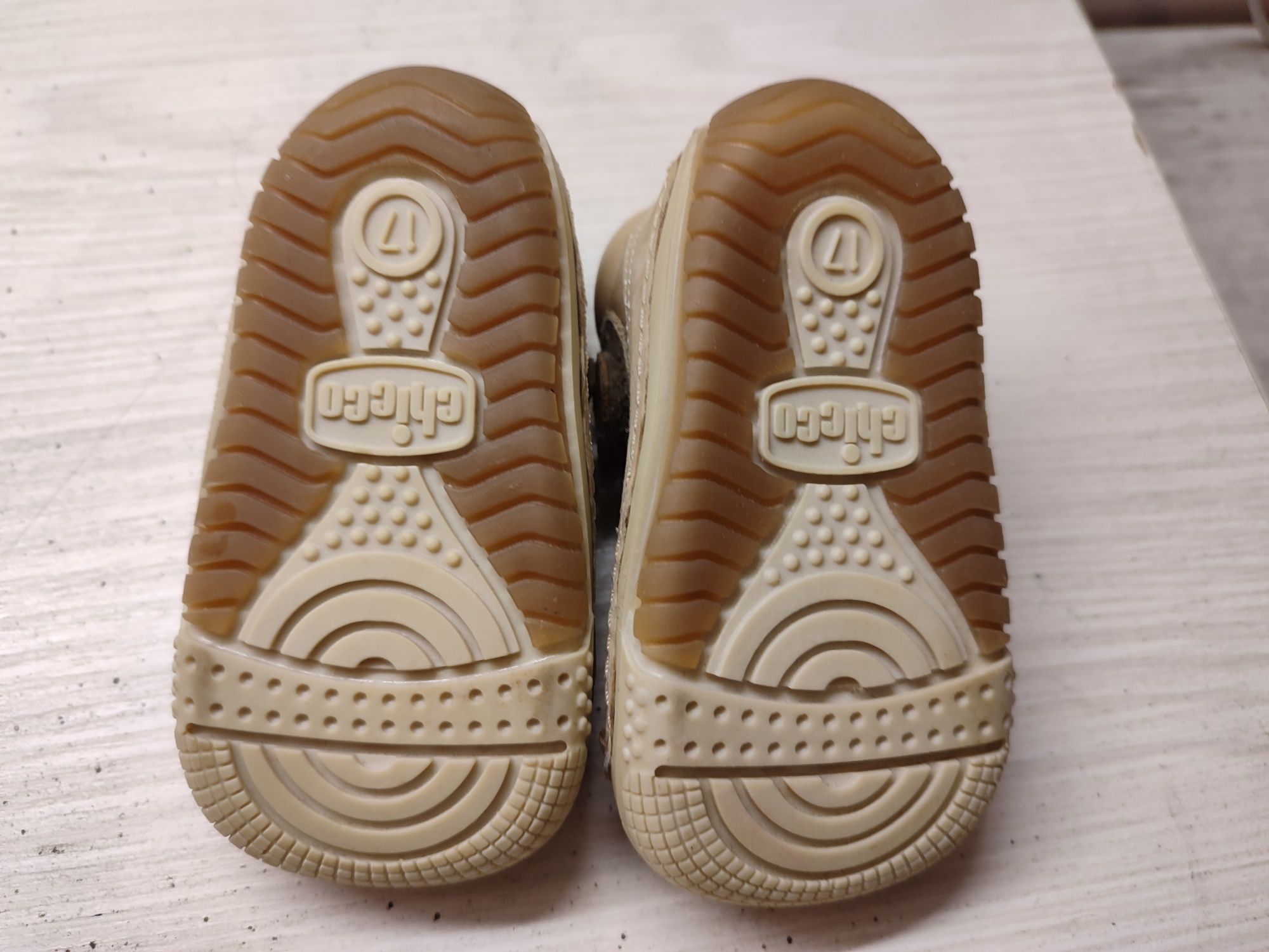 Бебешки обувки chicco 17