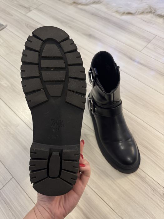 Ghete Zara, marimea 39