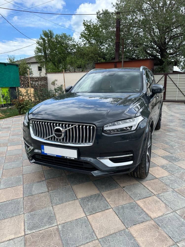 De Vanzare Volvo XC90 Plug-in Hybrid T8 2022 DEFECT!