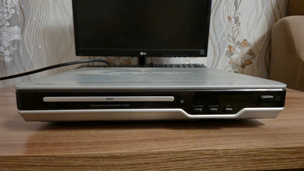 DVD плеер SEVEN S-5702