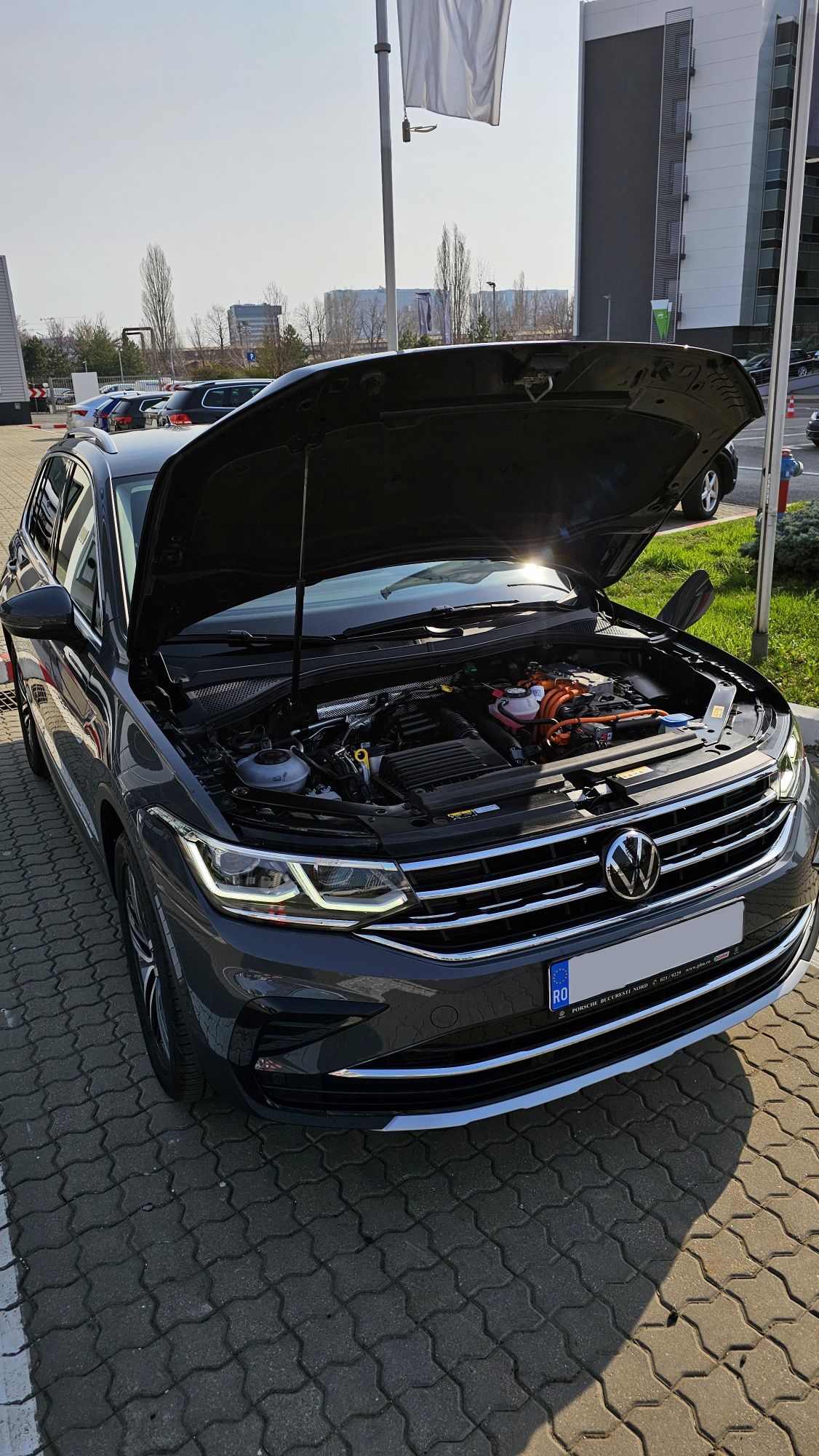 SUPER OFERTĂ! Volkswagen Tiguan "ELEGANCE" / 1.4 e Hybrid/ Plug-in /