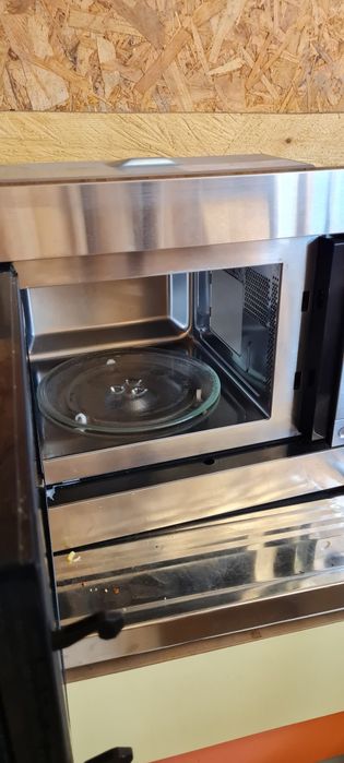 Cuptor cu microunde incorporabil