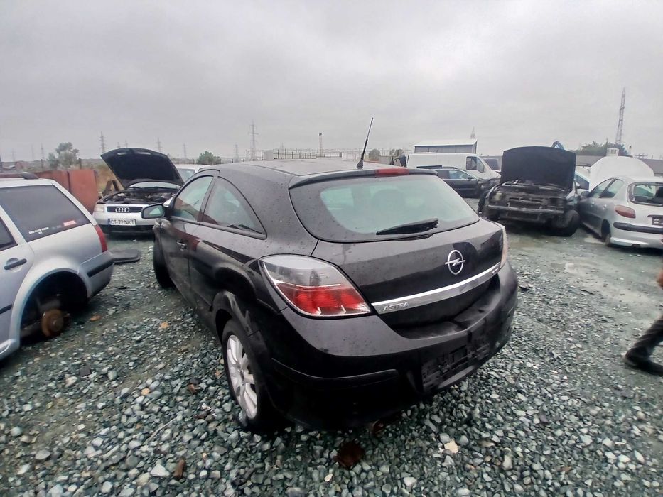 Dezmembrez opel astra h gtc