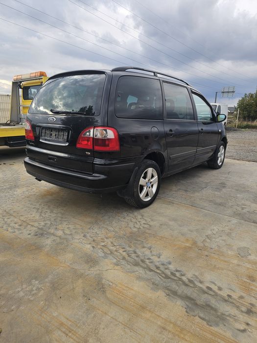 Dezmembrari vand piese ford galaxy negru 1,9 auy,anul 2005