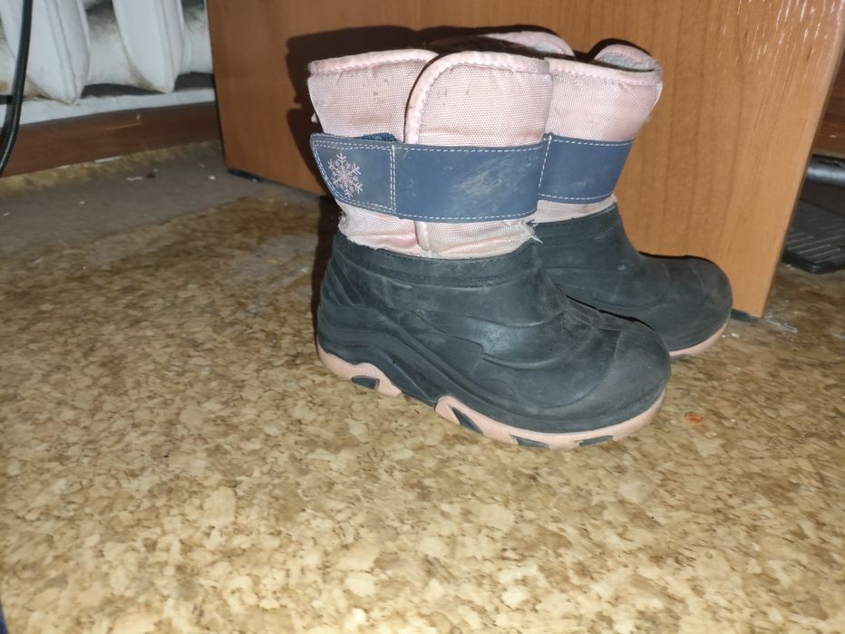 Продам сапожки 25.5 размера за 1500