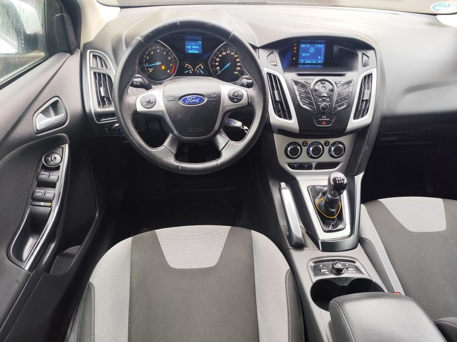 Ford Focus 1.6 benzină clasic, an 2012, Euro 5
