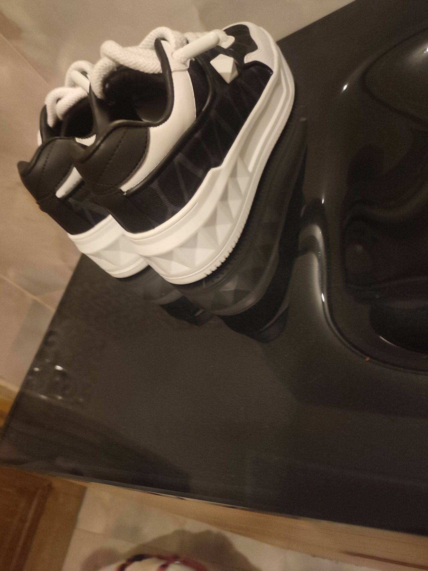 Adidasi  Valentino Garavani Premium